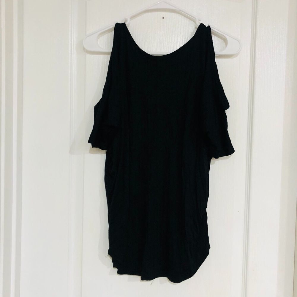 Acemi Womens Cold Shoulder Short Sleeve Relaxed Fit T-Shirt Top Black Medium NWT - Picture 6 of 6